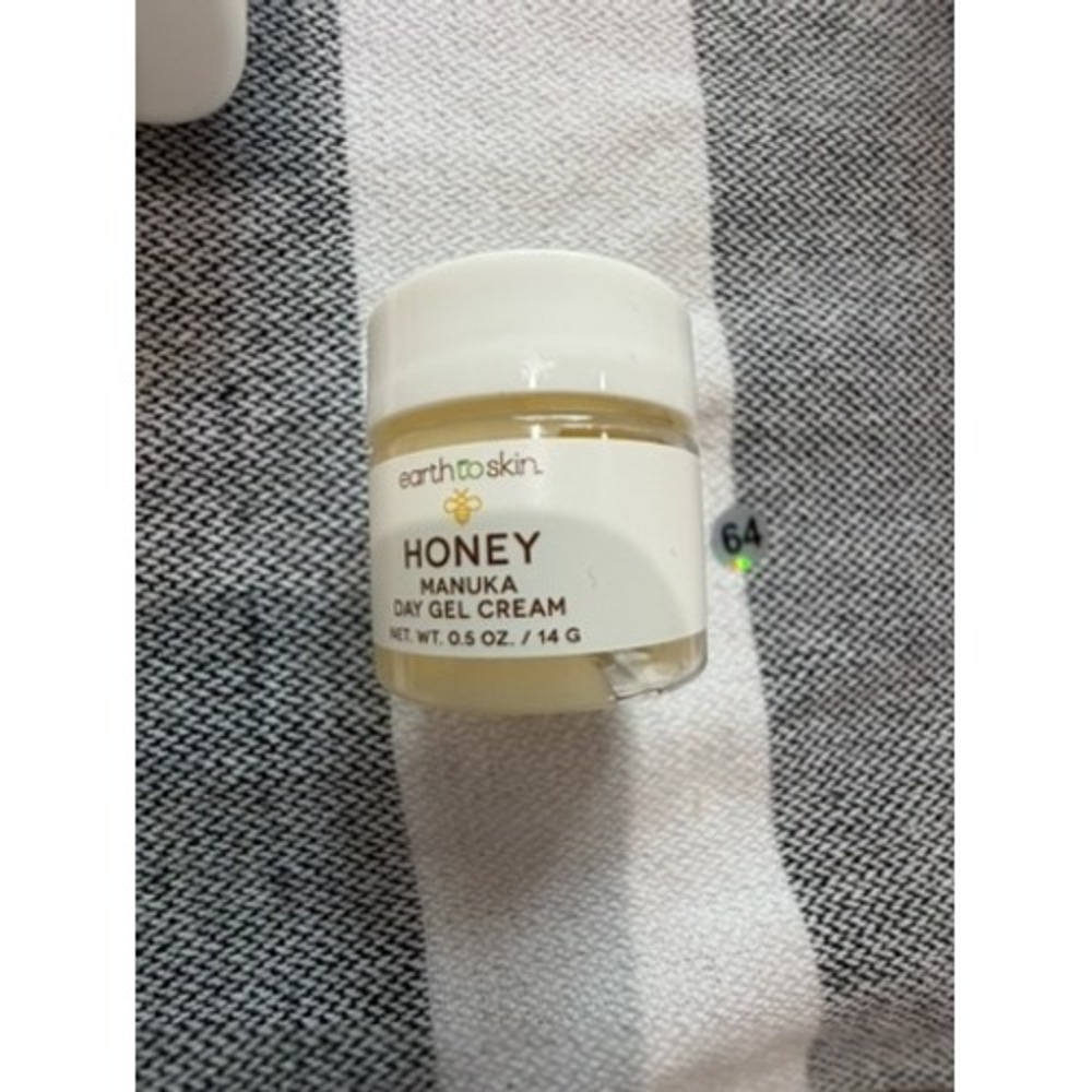 Earth to Skin Honey Manuka Day Gel Cream Moisturizer 0.5 oz 14g Travel Size